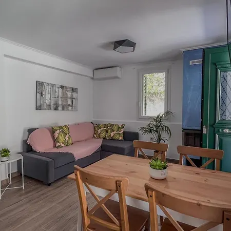 Spyros Stone Lazaráta